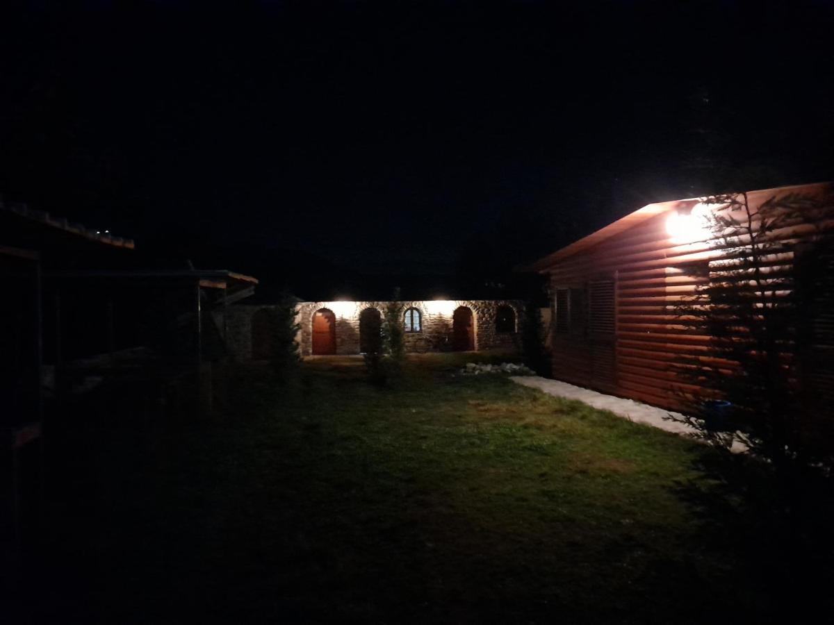 Windmill Shkodra Gesthouse Camping & Grill المظهر الخارجي الصورة