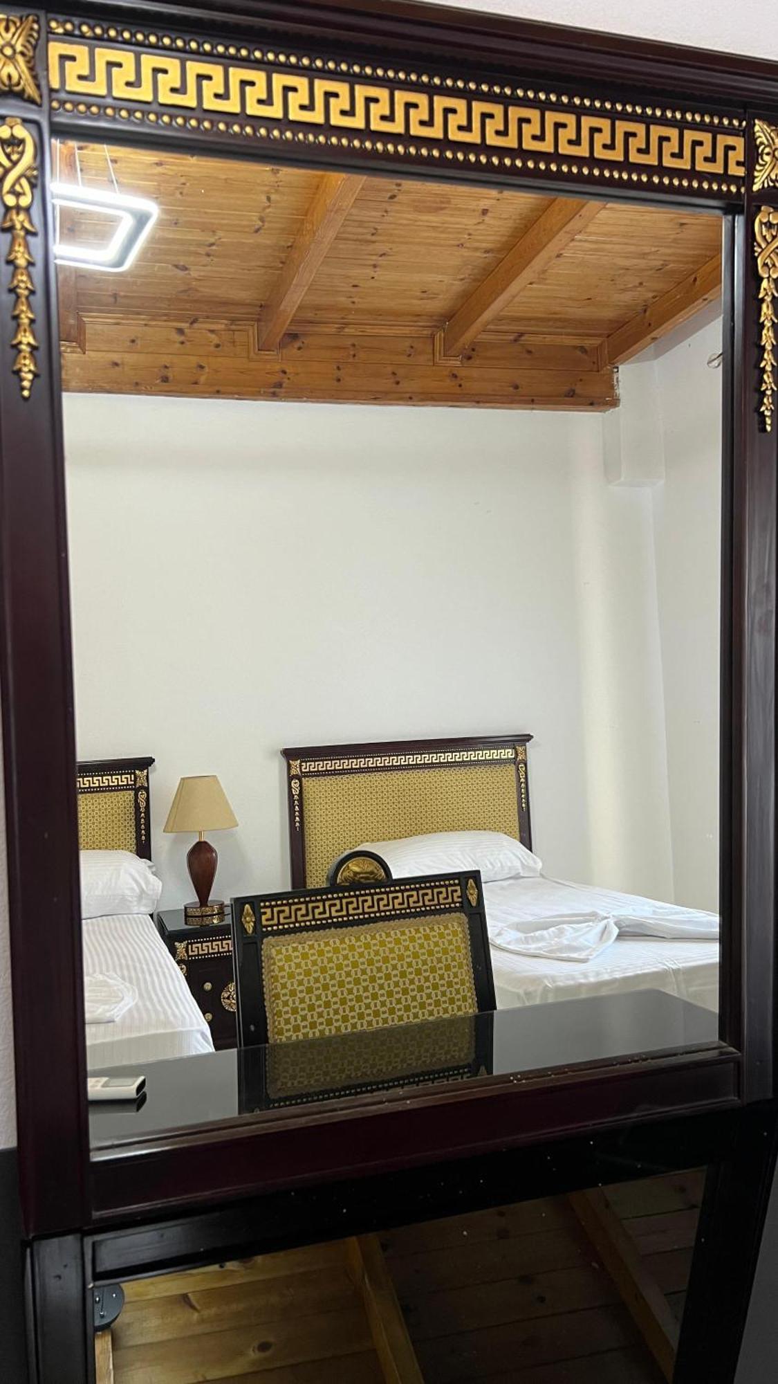 Windmill Shkodra Gesthouse Camping & Grill المظهر الخارجي الصورة