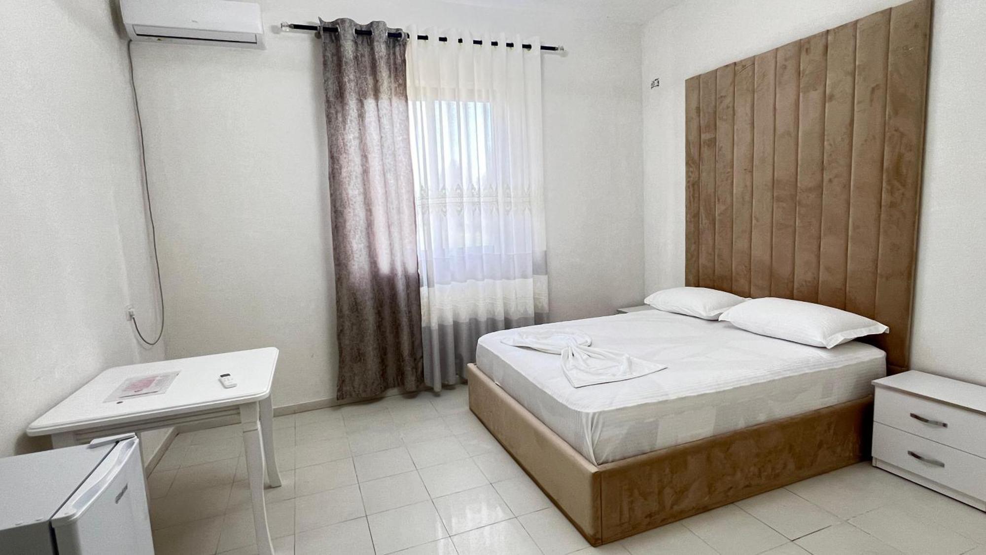 Windmill Shkodra Gesthouse Camping & Grill المظهر الخارجي الصورة