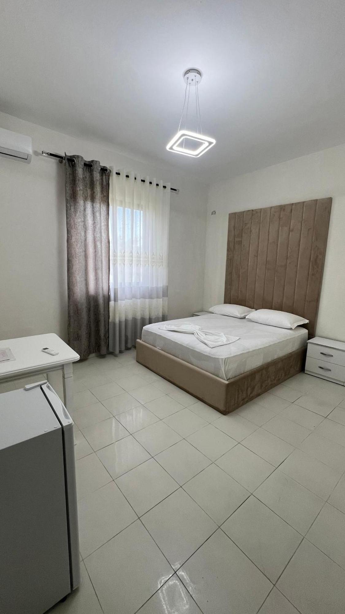 Windmill Shkodra Gesthouse Camping & Grill المظهر الخارجي الصورة
